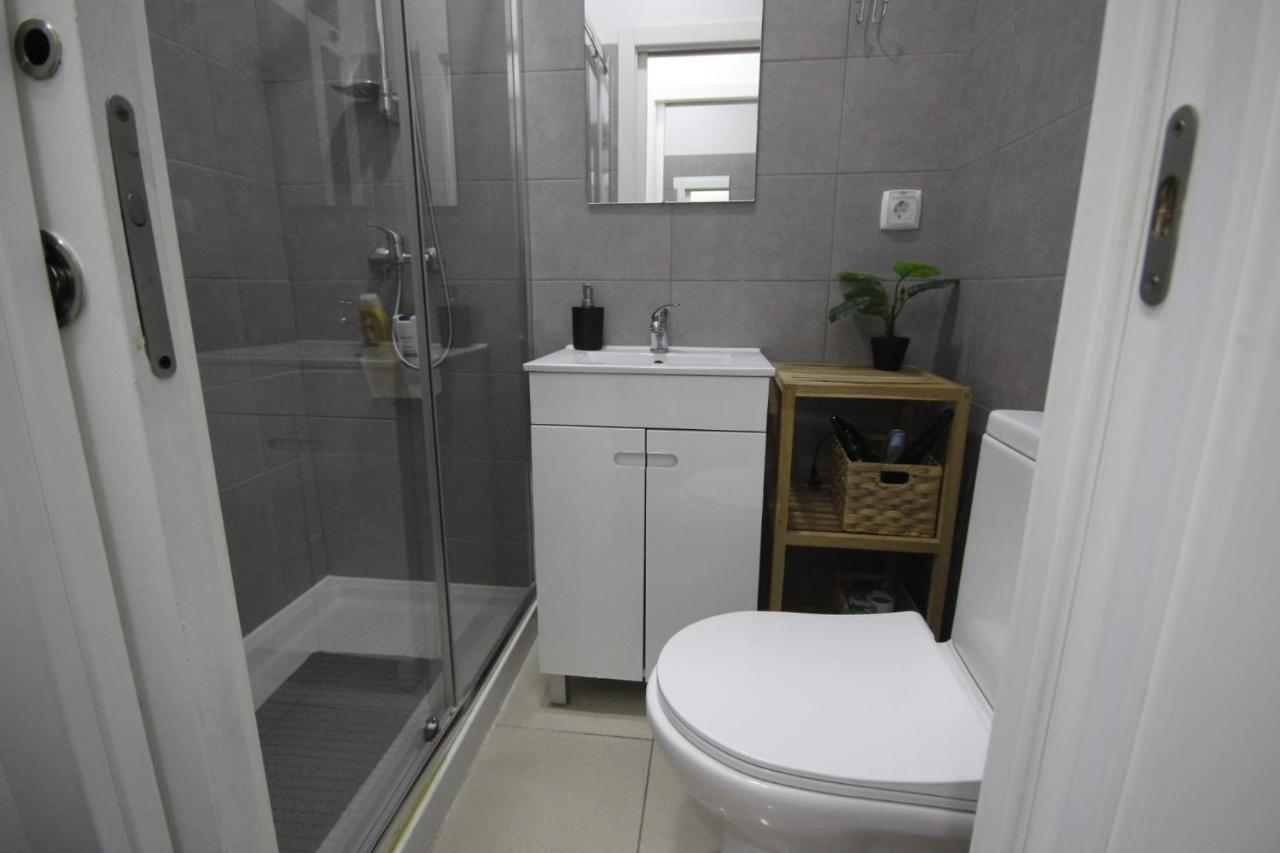 Antique M1 R1 - Amazing Double Room With Shared Bathroom In Marques Pombal リスボン エクステリア 写真