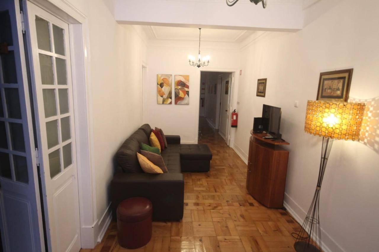 Antique M1 R1 - Amazing Double Room With Shared Bathroom In Marques Pombal リスボン エクステリア 写真